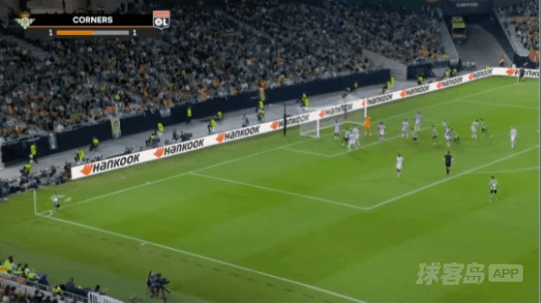 29'埃扎洛佐利破门! 皇家贝蒂斯 1- 0里昂