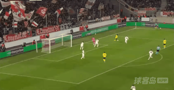 42'吉戈维奇破门! 斯图加特 2- 1年青人