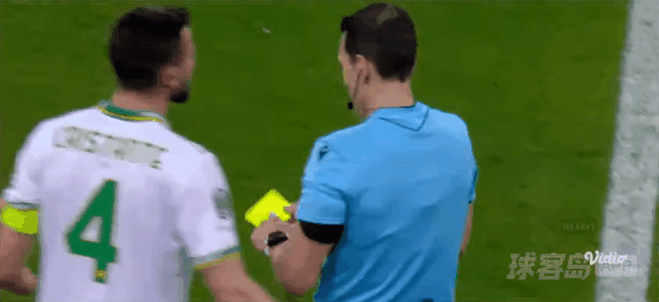 15'曼奇尼惨遭直红! 帕纳辛纳科斯 0- 0罗马