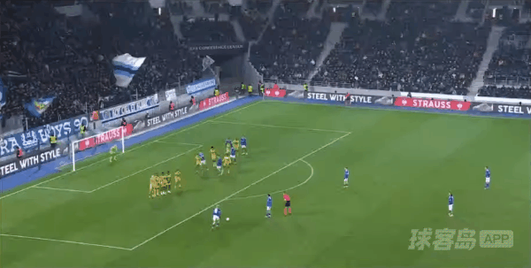 77'穆拉贝特破门! 斯特拉斯堡 2- 1水晶宫