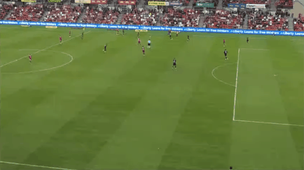 15'约万诺维奇破门! 阿德莱德联 2- 0墨尔本城