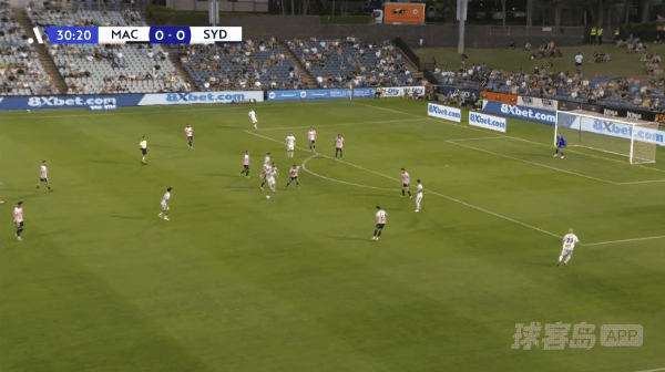 31'基斯佩破门! 麦克阿瑟 0- 1悉尼FC