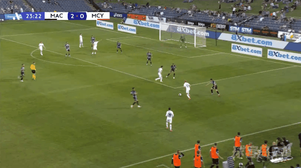 24'梅梅蒂破门! 麦克阿瑟 2- 1墨尔本城