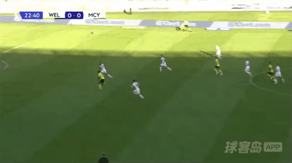 23'埃泽破门! 惠灵顿凤凰 1- 0墨尔本城