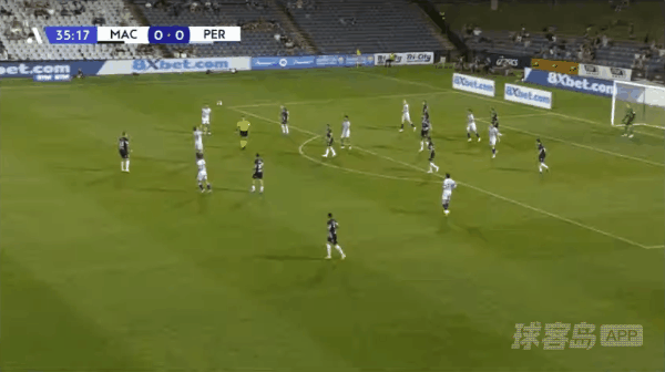 36'潘宁顿破门! 麦克阿瑟 0- 1珀斯光荣