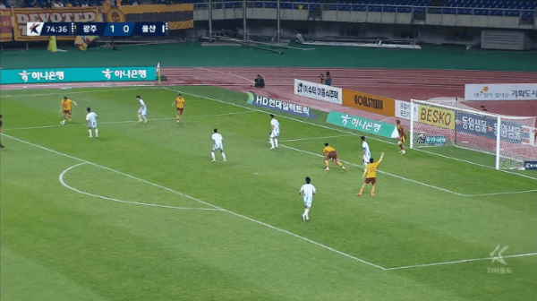 75'崔庆绿破门! 光州FC 2- 0蔚山HD