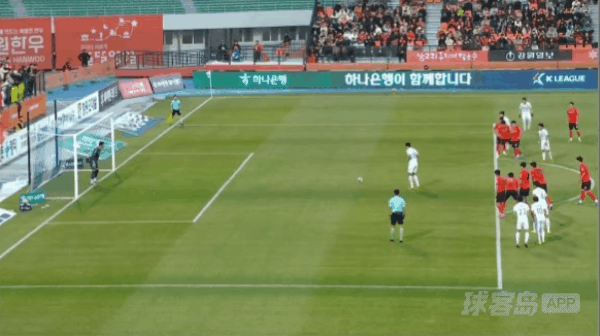 34'李昊宰点球未进! 江原FC 0- 0浦项制铁
