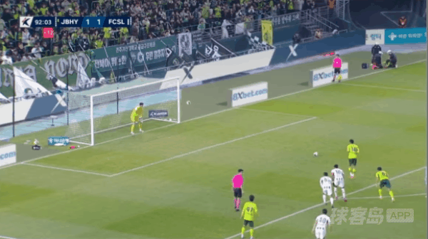 93'全晋旴点球破门! 全北现代 2- 1FC首尔