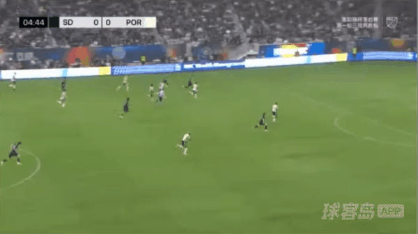 5'德雷尔破门! 圣地亚哥FC 1- 0波特兰伐木者