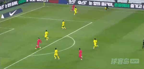 63'李太锡破门! 韩国 1- 0加纳