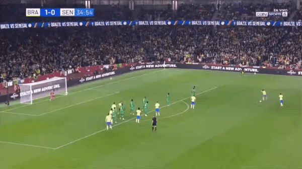 35'卡塞米罗破门! 巴西 2- 0塞内加尔