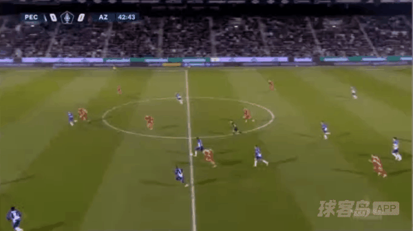 43'科斯顿斯破门! 兹沃勒 1- 0阿尔克马尔