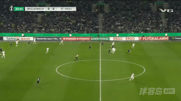 43'卡尔斯破门! 门兴 0- 1圣保利