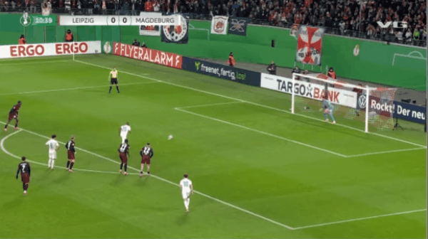 11'加卡点球破门! 莱比锡 0- 1马格德堡