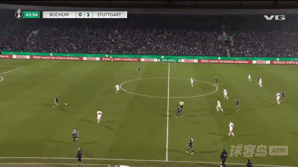 46'斯特龙普夫惨遭直红! 波鸿 0- 1斯图加特