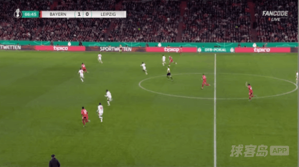 67'迪亚斯破门! 拜仁 2- 0莱比锡