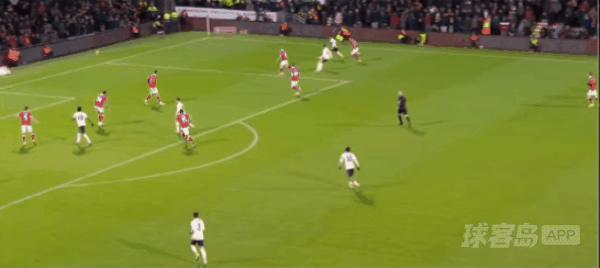 76'奥多伊破门! 雷克斯汉姆 3- 2诺丁汉森林