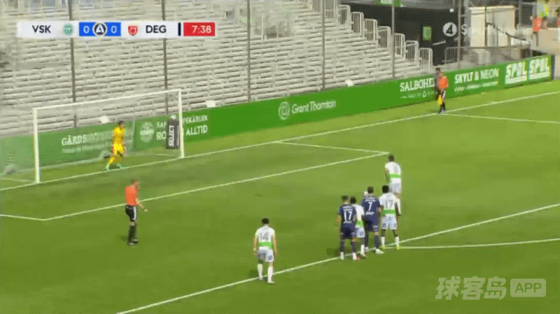 8'拉德福格点球破门! 瓦斯特拉斯 1- 0代格福什