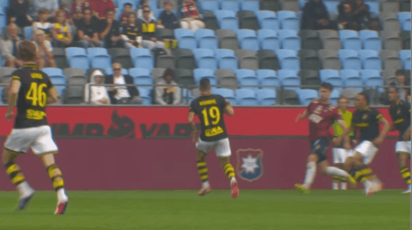 77'保尔森惨遭直红! 奥尔格里特 2- 2索尔纳