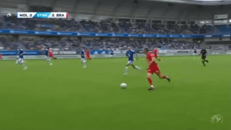 8'德罗维破门! 莫尔德 0- 1布兰