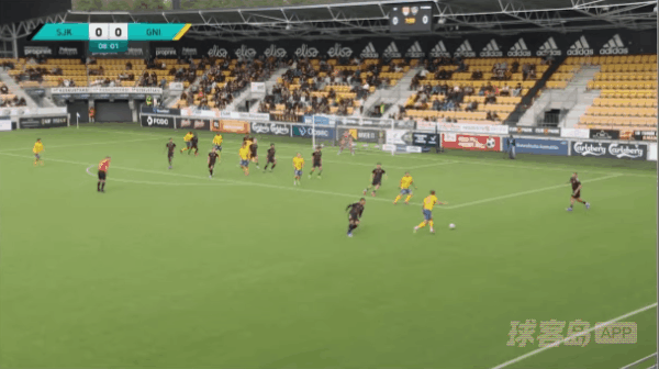 9'欧罗帕乌斯破门! 塞那乔其 0- 1赫尔火花