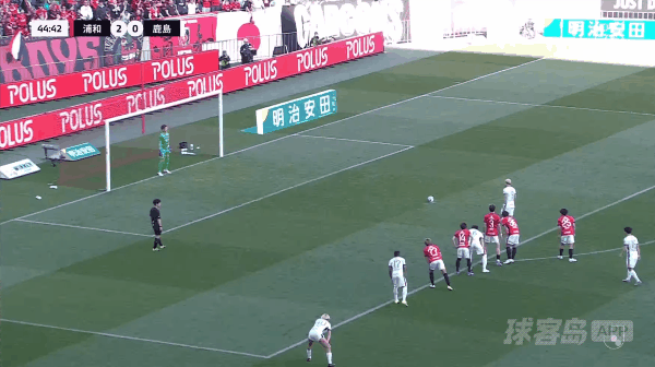 45'莱奥点球破门! 浦和红钻 1- 1鹿岛鹿角