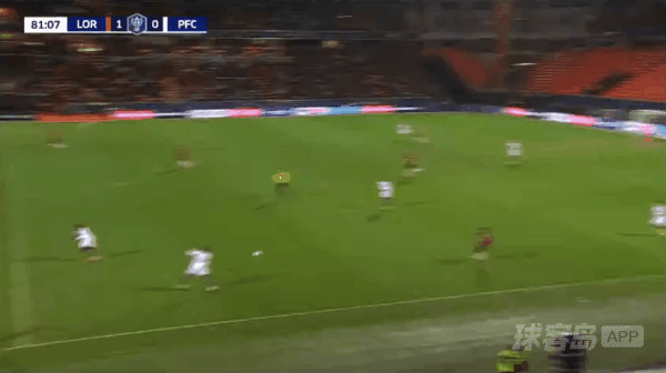82'姆博乌龙破门! 洛里昂 2- 0巴黎FC
