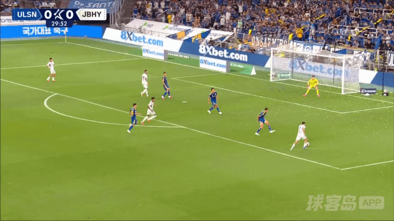 30'金镇圭破门! 蔚山HD 0- 1全北现代