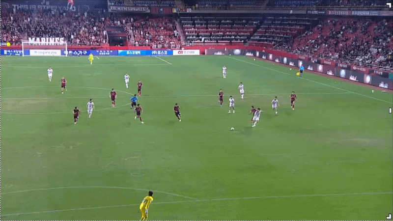 62'西矢健人惨遭直红! 浦项制铁 0- 0金泉尚武