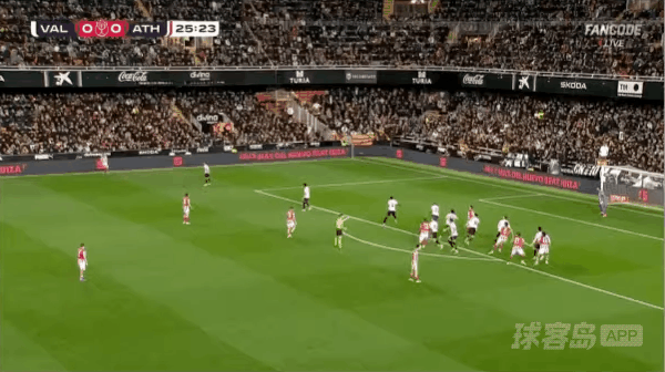 26'萨迪克乌龙破门! 瓦伦西亚 0- 1毕尔巴鄂竞技