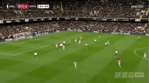 35'萨迪克破门! 瓦伦西亚 1- 1毕尔巴鄂竞技