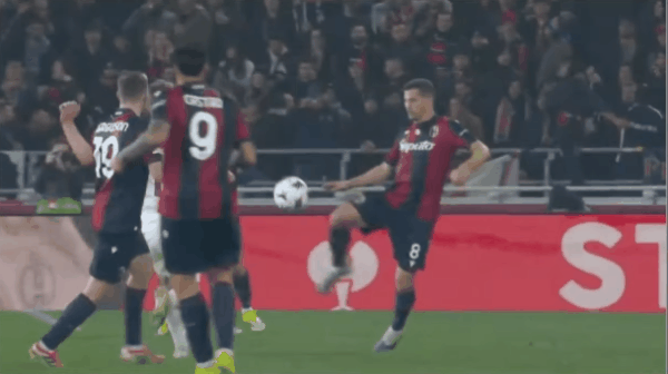 37'索伦森惨遭直红! 博洛尼亚 0- 0布兰