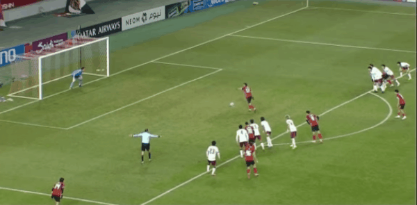 66'鲁伊斯点球未进! FC首尔 0- 1神户胜利船