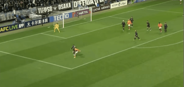 18'丹尼尔·丁破门! 大阪钢巴 0- 1拉查布里府