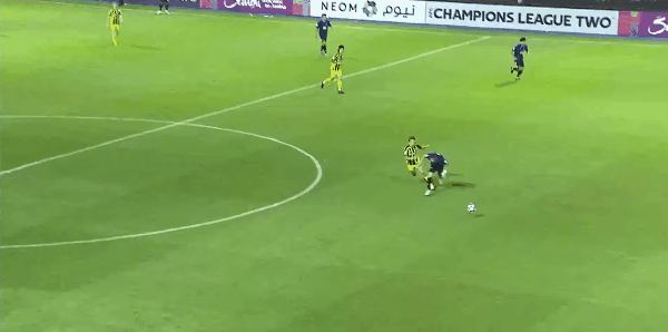 81'迈亚两黄变一红直接罚下! 曼谷联合队 2- 1淡宾尼斯队