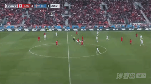 21'奥斯卡松破门! 加拿大 0- 2冰岛