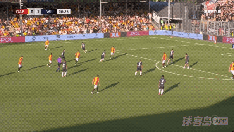 30'斯滕斯泰特破门! 前进之鹰 1- 1威廉二世