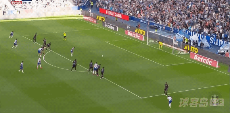 9'A席破门! 波尔图 1- 0艾华卡