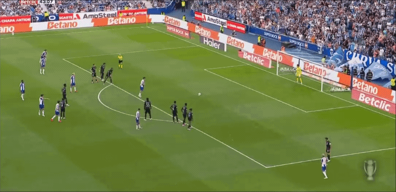 44'维加点球破门! 波尔图 2- 0艾华卡
