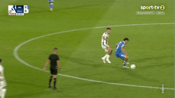 47'恩托伊惨遭直红! 吉维森特 0- 0里奥阿维