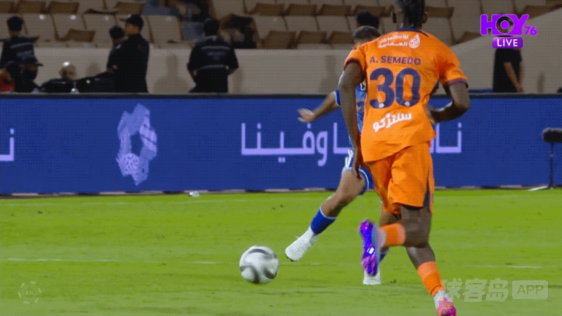 62'赫吉惨遭直红! 新未来城体育 2- 0费哈