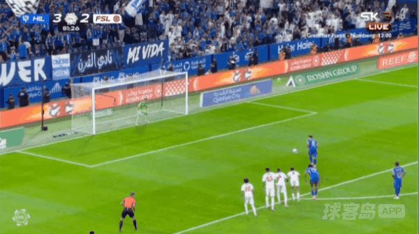 82'R.内维斯点球破门! 利雅得新月 4- 2费萨里哈曼