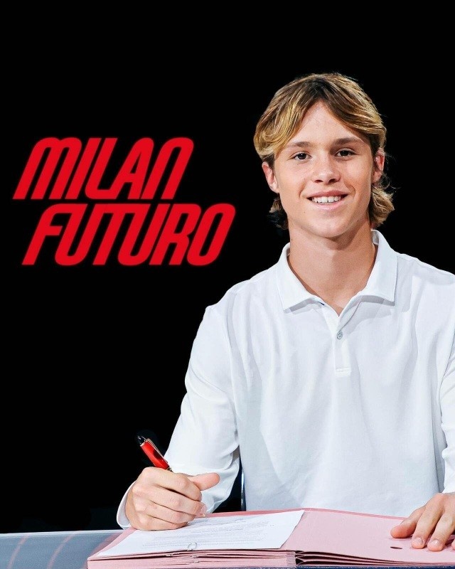 斯基拉:多队询问米兰18岁中场科莫托,他可能在一月被外租锻炼