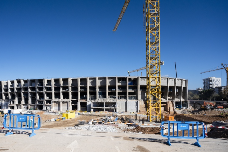 法媒:诺坎普球场改建工程施工延误,将给巴萨造成巨大的财务损失