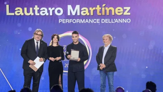 劳塔罗展乐天性格 坚守国米盼多线夺冠