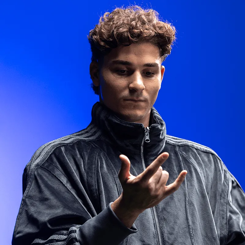 小蜘蛛阿尔瓦雷斯专访 不惧传闻专注马竞逐梦