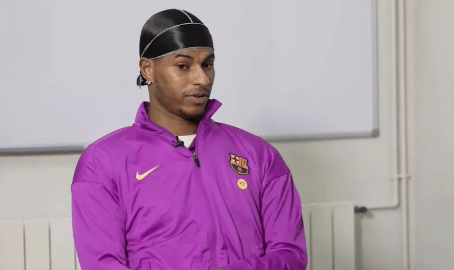 拉什福德称巴萨无压 全新足球语言助力逐梦