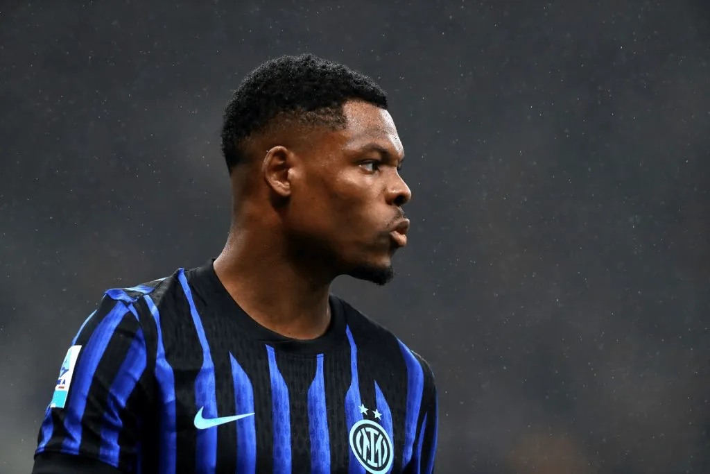 国米邓弗里斯伤情不明 更换经纪人或欲转战英超