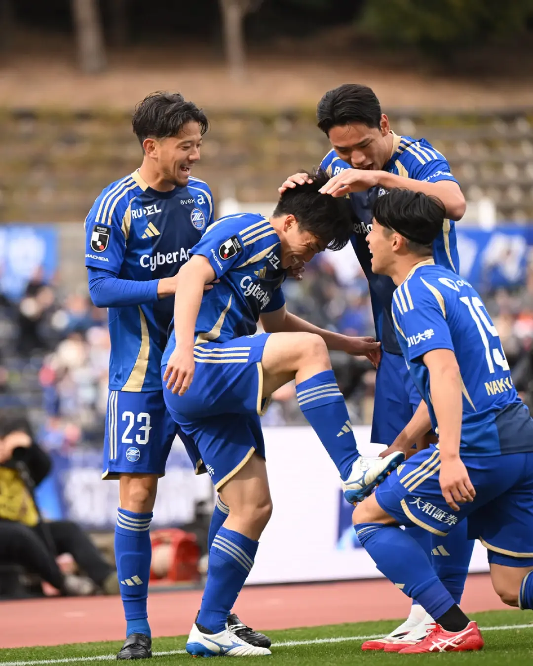 亚冠精英003前瞻：町田泽维亚首次参赛即晋级四强，铁血防守仅失7球，迪拜国青进攻火力强劲，体能消耗成隐患