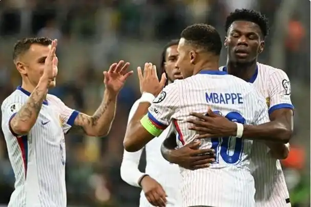 世界杯042前瞻：法国PK伊拉克 百场里程迎战44载归来